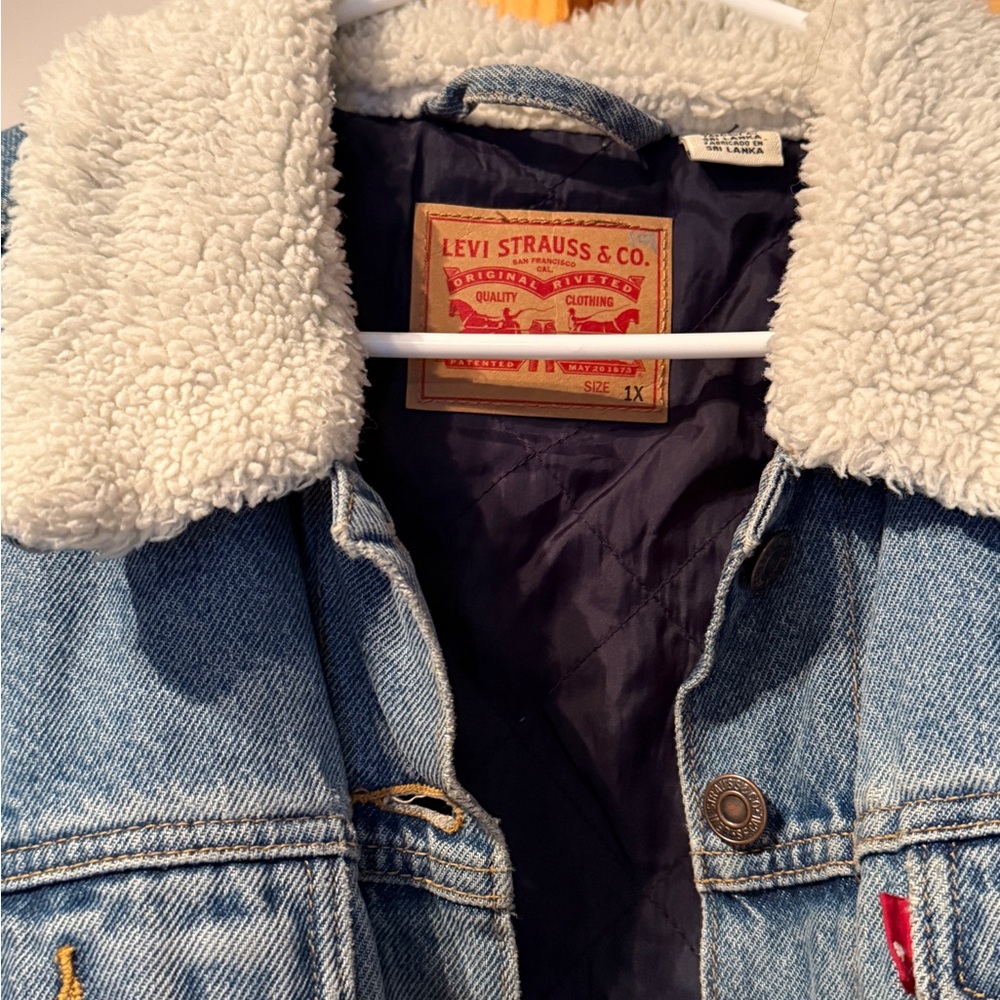 Levi's Light Blue Denim Jacket with Sherpa Trim - Picture 2 of 4